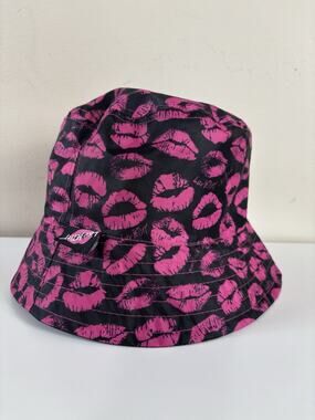 Luv Betsy Johnson Hot Pink Lipstick Reversible Bucket Hat
